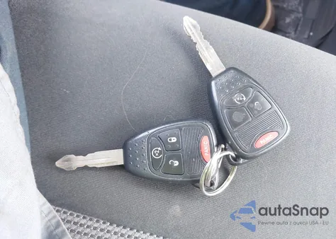 2011 Jeep Compass из США, поврежденный, VIN 1J4NT1FB8BD170401